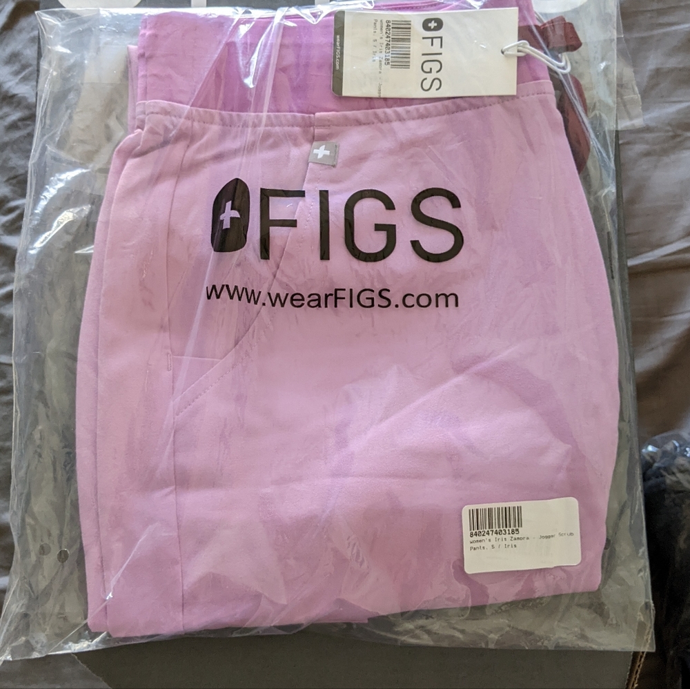 BNWT Figs Iris Dusk Catarina Top Zamora Joggers Scrubs Set Sz Small - Picture 2 of 5